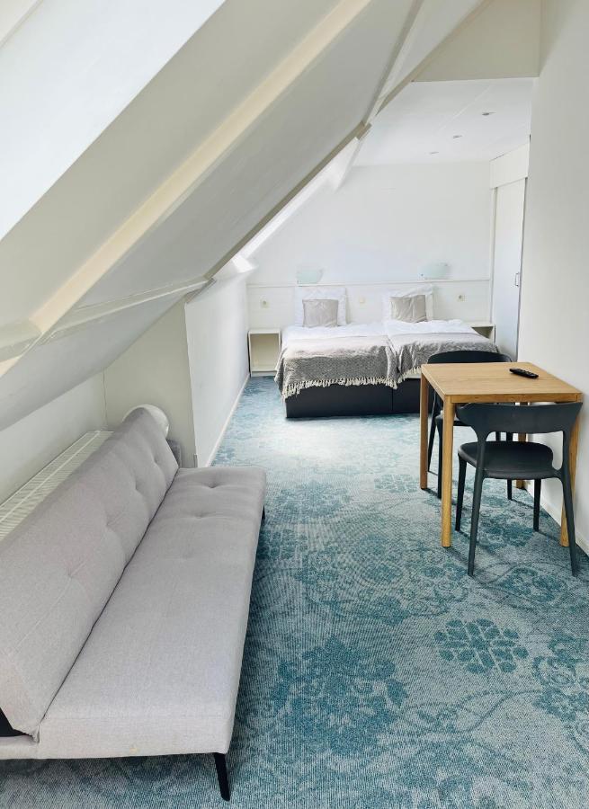 Zuidzande The Town Hotel Studios Appartments الغرفة الصورة